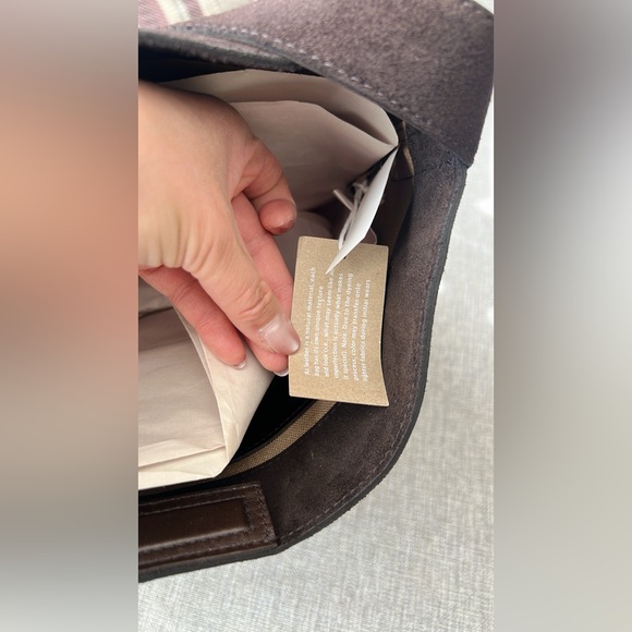 Madewell The Essential Bucket Tote - Picture 11 of 13